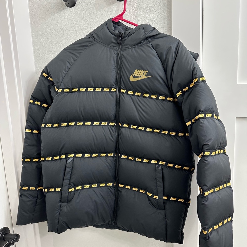 Nike Big Kids' Down Jacket size XL